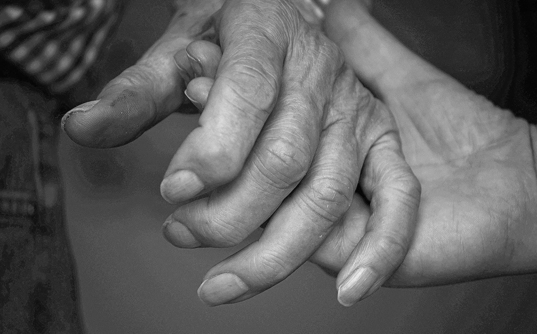 Supporting a Loved One with Dementia: A Basic Guide